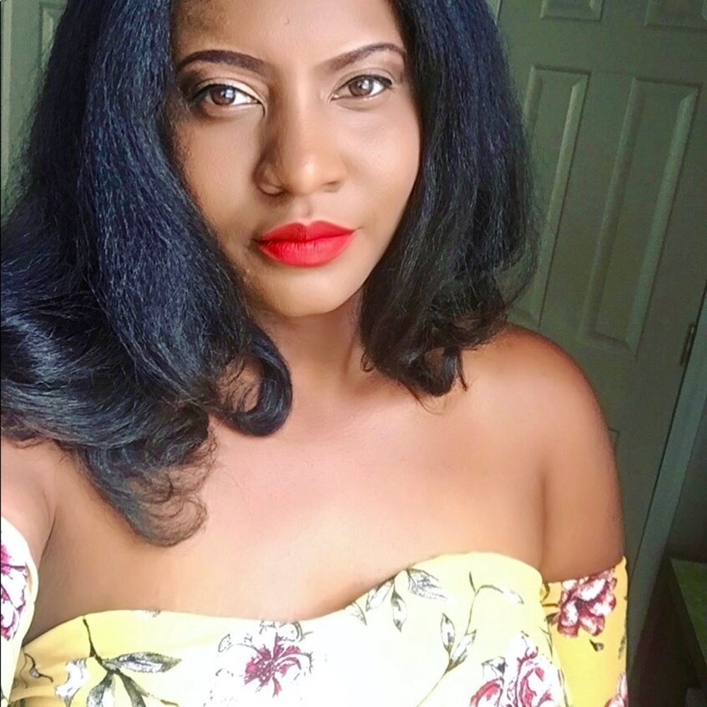 Meet your Posher, Erineka